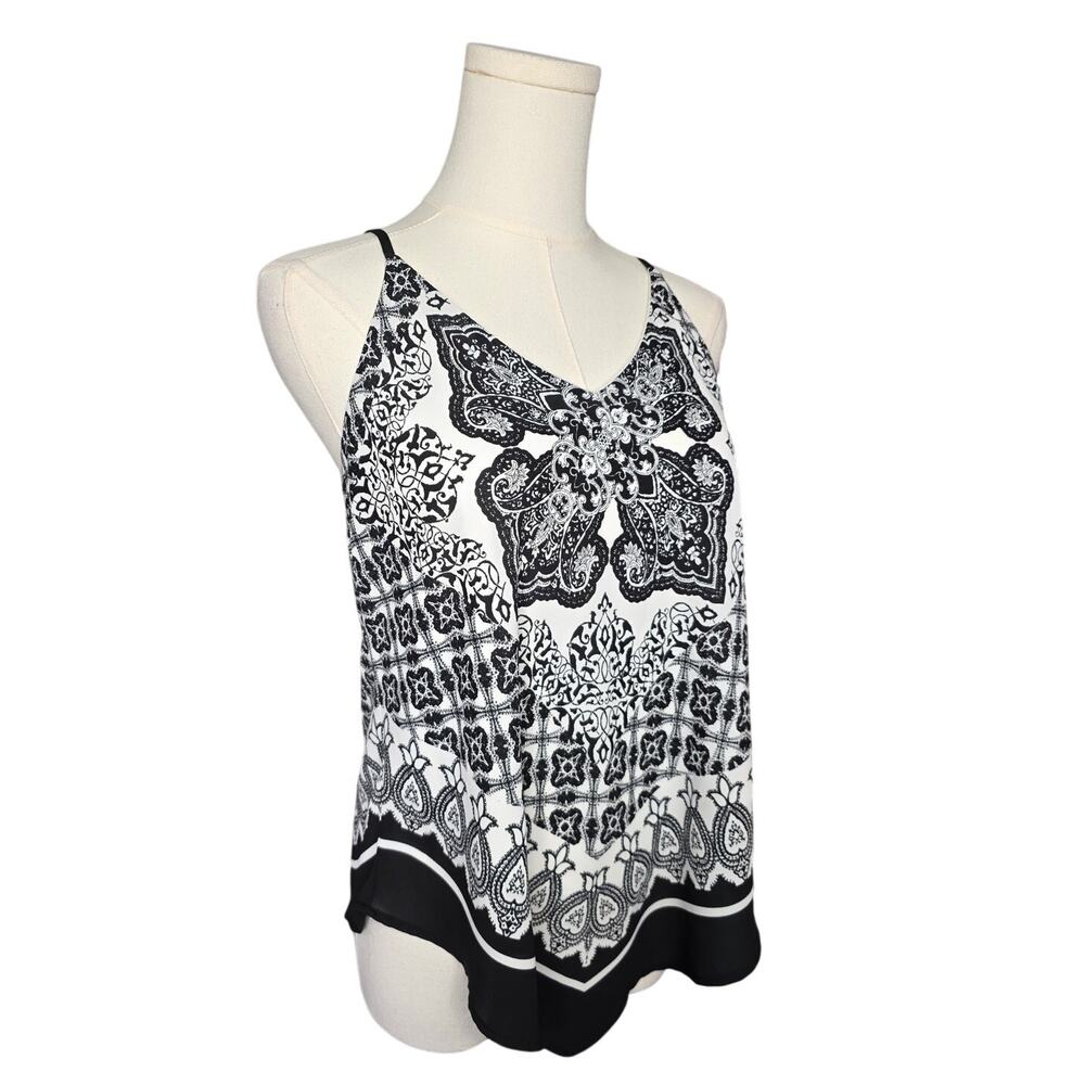 IZ BYER Black White Print V-Neck Sleeveless Top